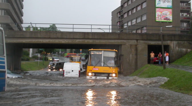 Hatalmas felhőszakadás Salgótarjánban (2006.07.24.)