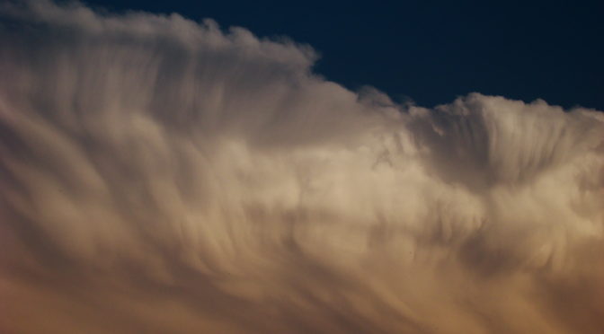 Bámulatos zivatarfelhők naplementében (2010.07.01.)